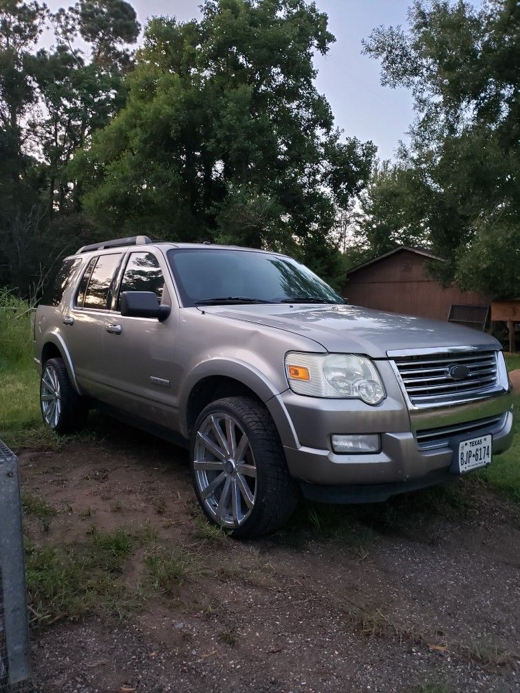 Ford Explorer