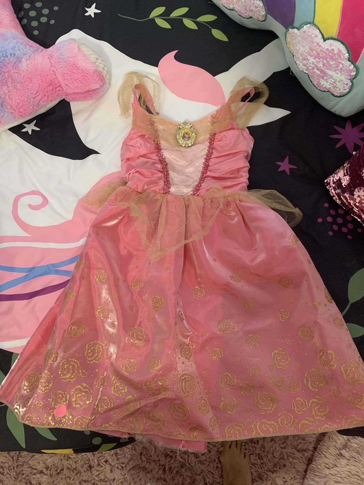 girls costumes ,