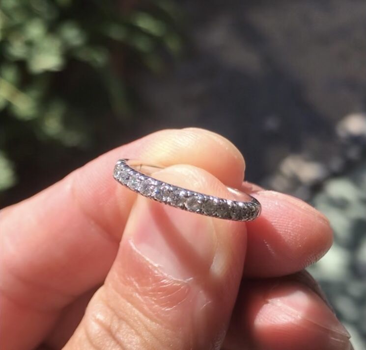 14K White Gold Diamond Wedding Band