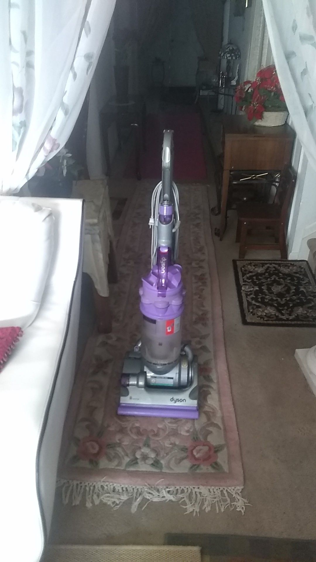 Vacuum cleaner Dyson like new