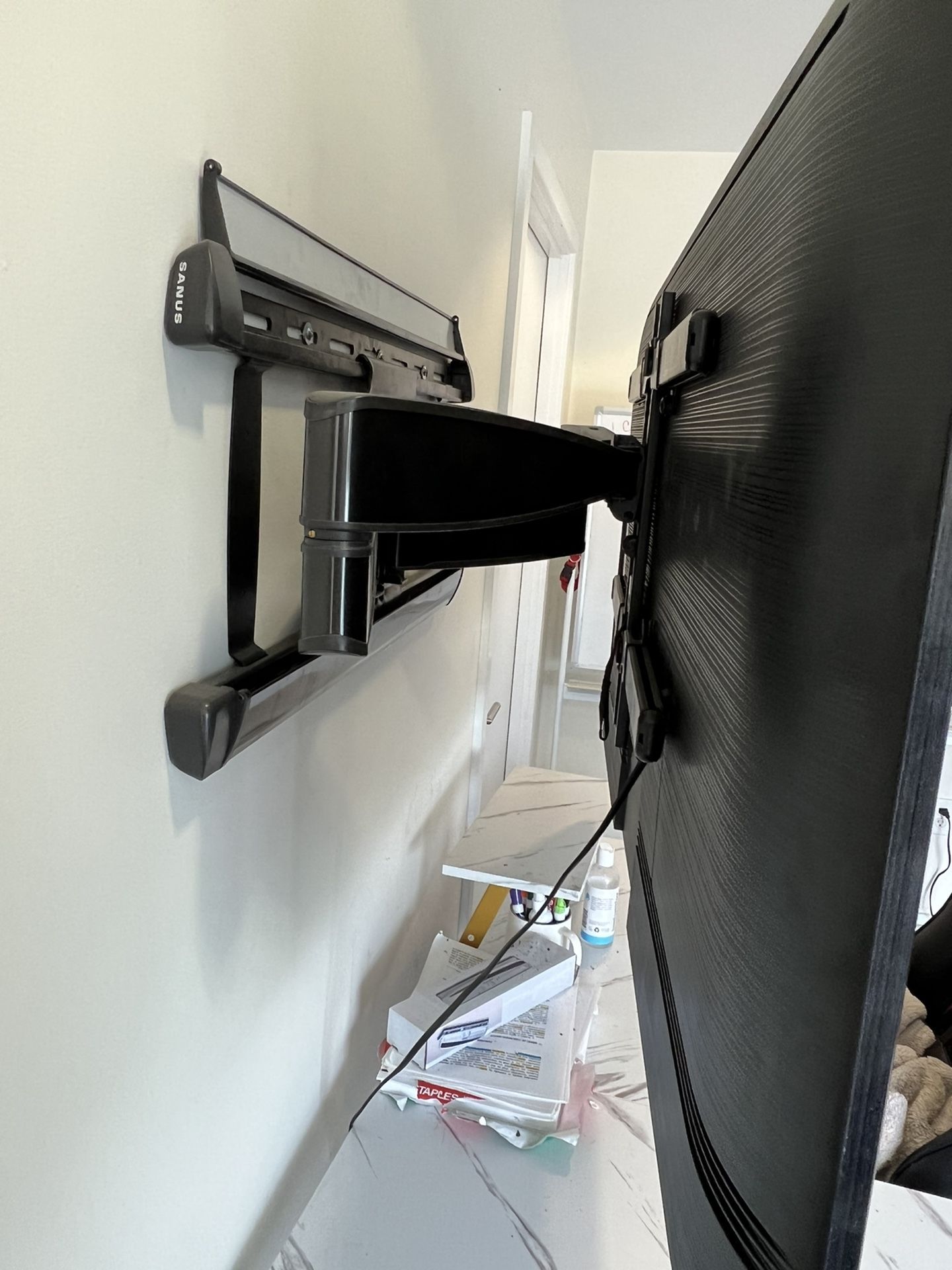 55 Inch Samsung TV With Wall Mount (2022)