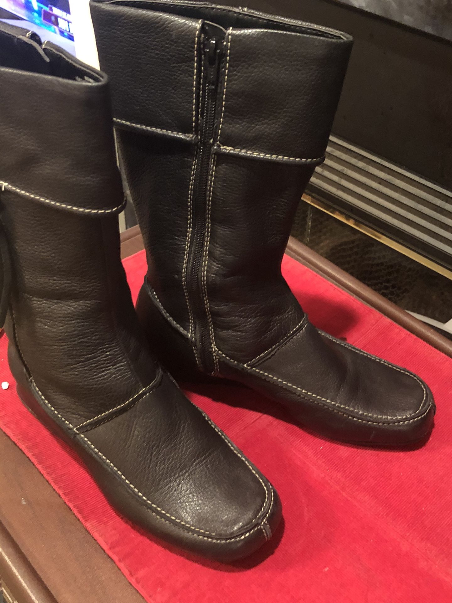 Women’s Bandolino Black Leather Flat Boots