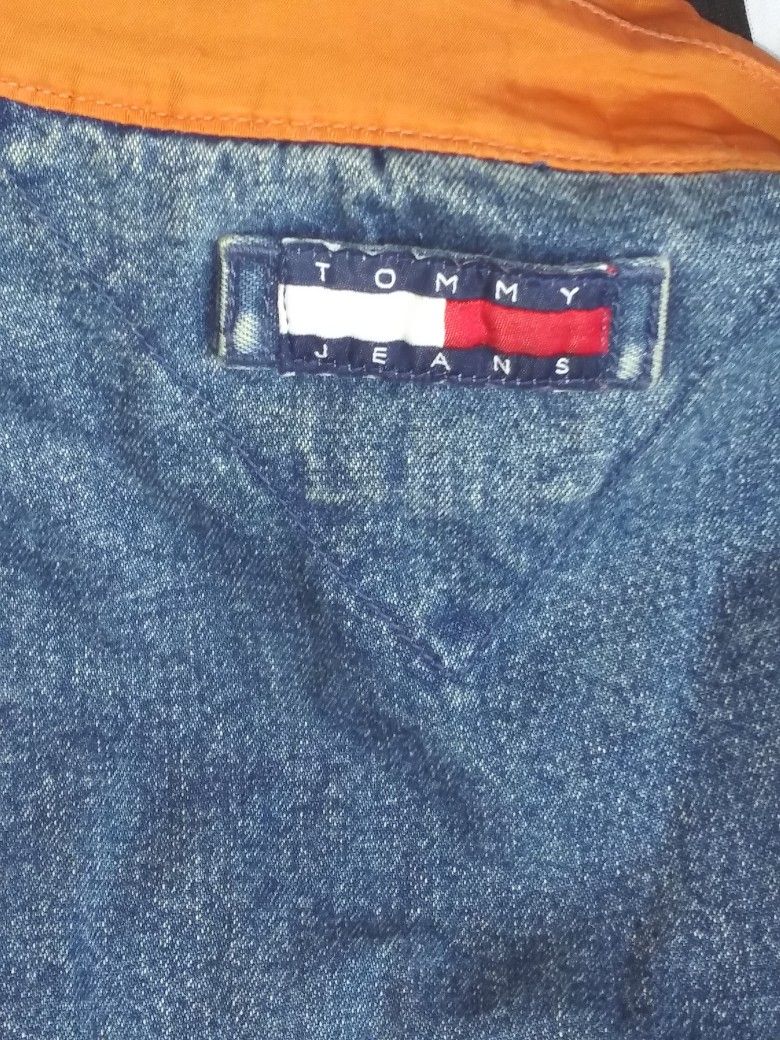 TOMMY JEANS DENIM JACKET