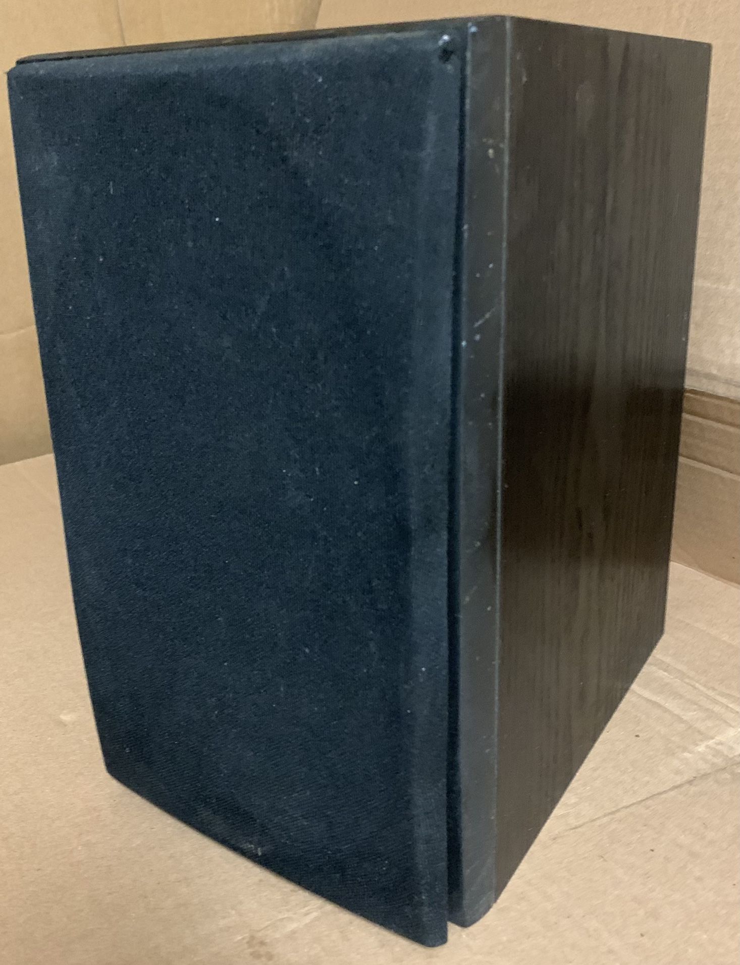 Tested and confirmed working great Single Polk Audio RT15i Dynamic Balance Bookshelf Speaker & WALL MOUNTS