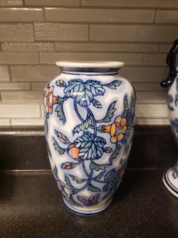 Floral Vases Thumbnail