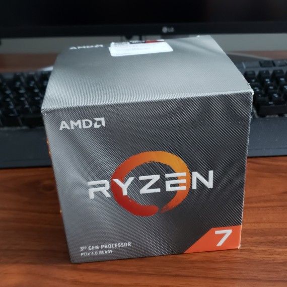 AMD Ryzen 7 3800X 8-Core 16-Thread CPU