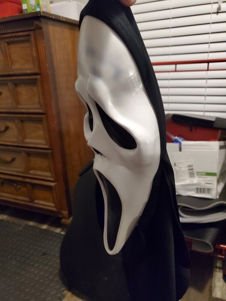 Scream Mask