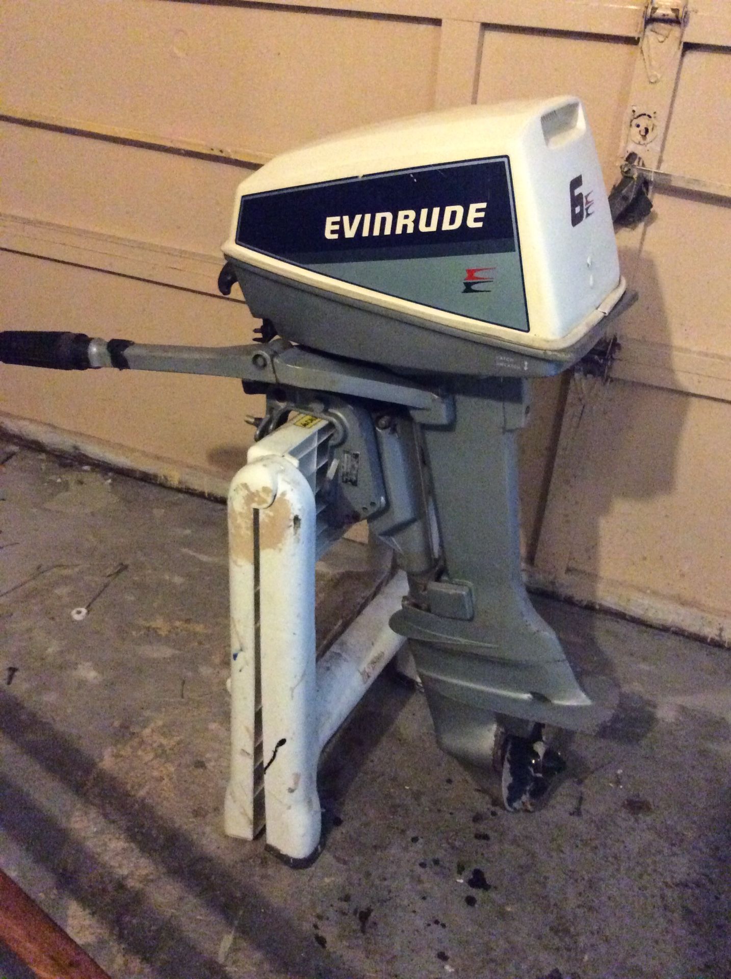 6HP EVINRUDE OUTBOARD. SHORT SHAFT for Sale in Puyallup, WA - OfferUp