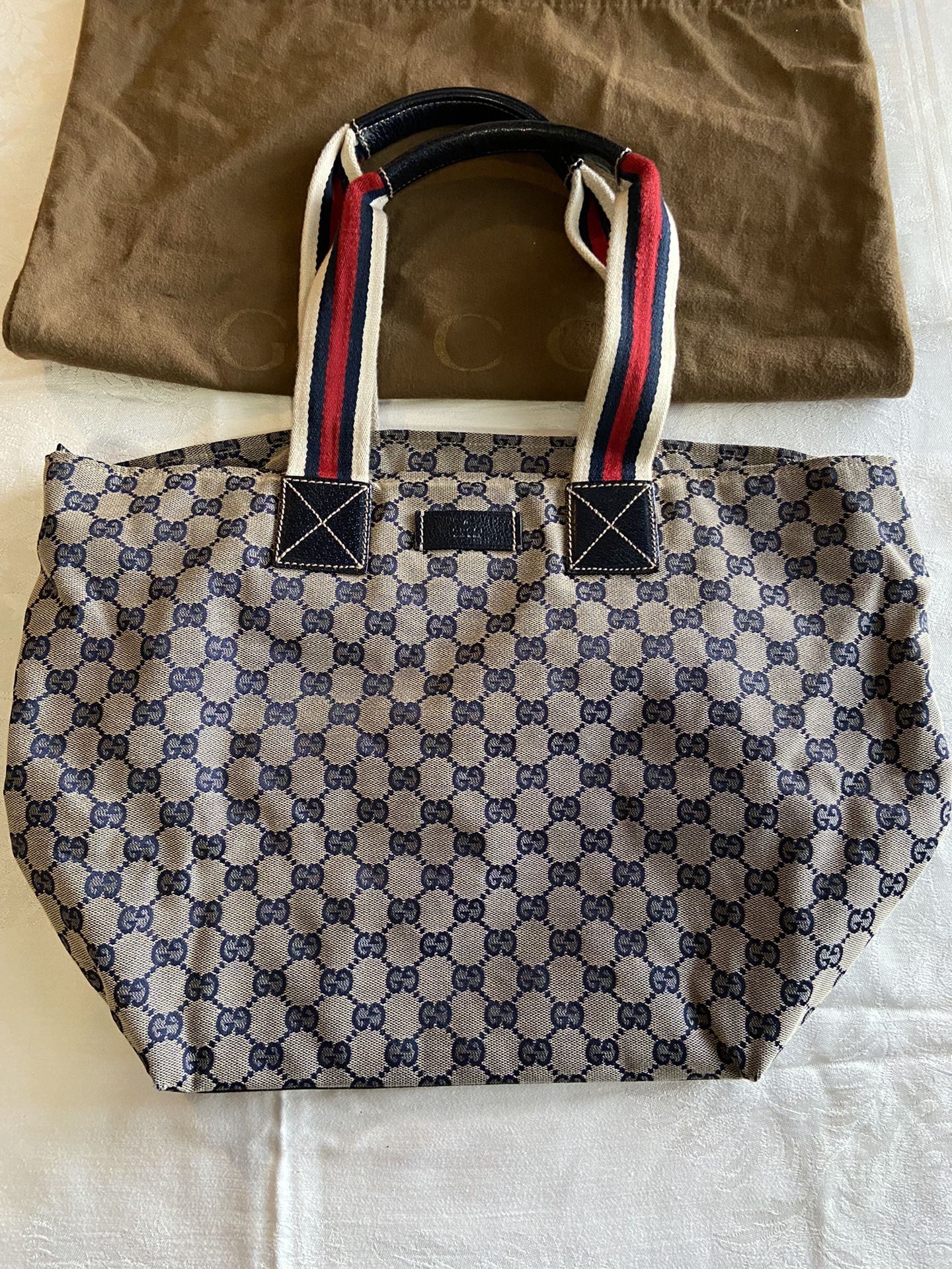 GUCCI Medium Shoulders Bag