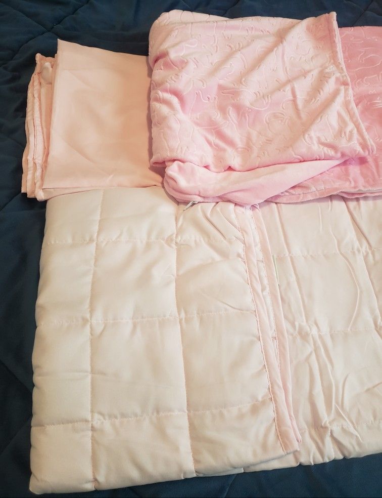 "Thirdream Small Weighted Blanket for Kids 7lbs, 3 Pieces,41” x 60”, ,with 2 Removable Washable Covers, Soft Minky Cover and Ice Silk Cover, Pink, Twi