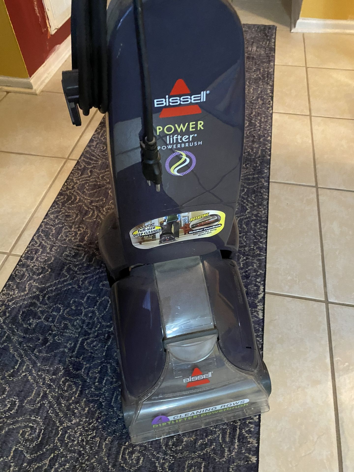 Bissel Vaccumm Cleaner And Shampooer