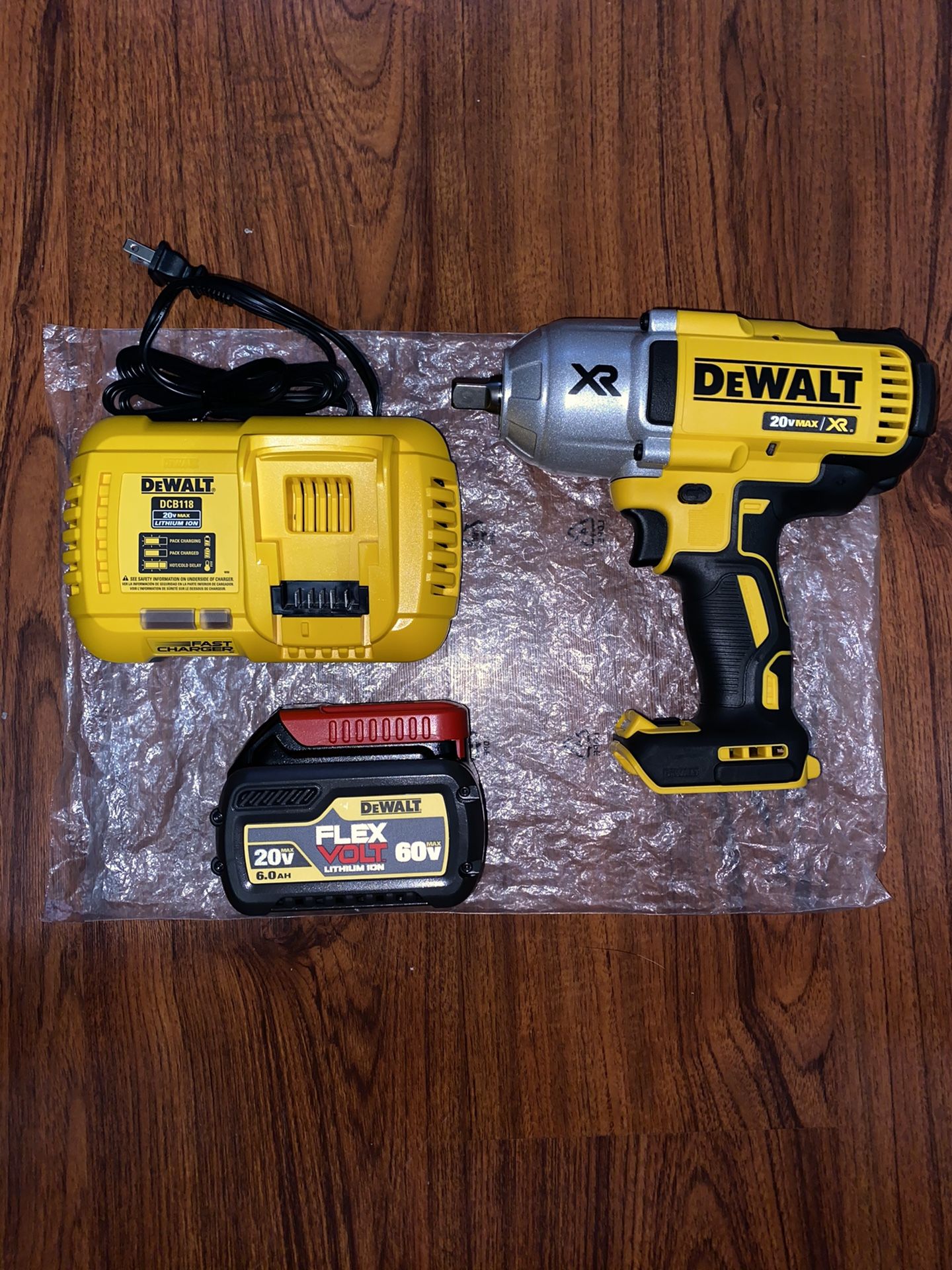 (1)Dewalt 20v Max Brushless 3 Speed 1/2” Impact Wrench (DCF899B) (1) 20v/60v Flexvolt 6.0 Ah