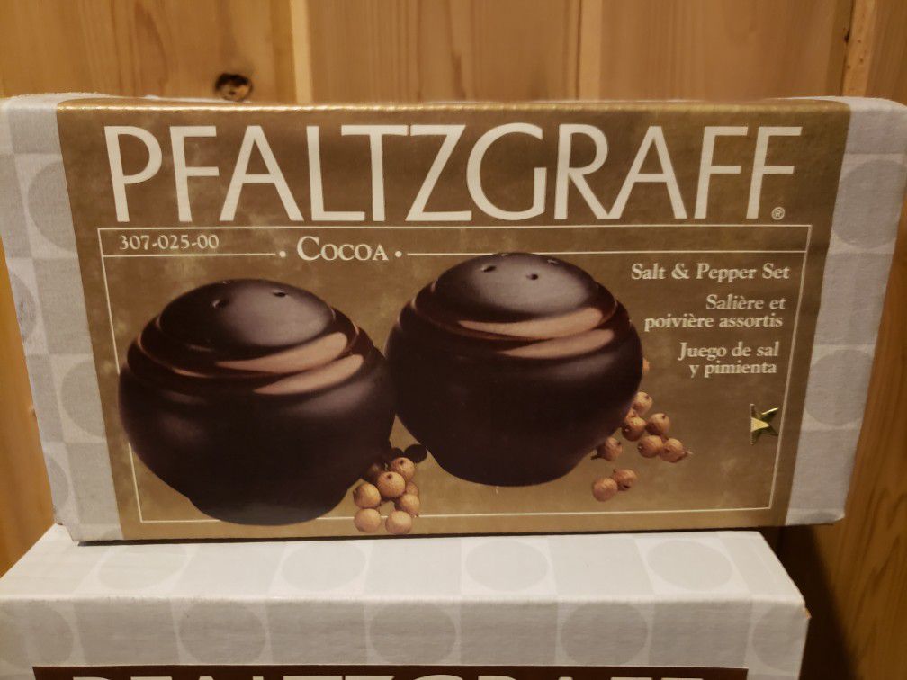 Pfaltzgraff cocoa dinner set