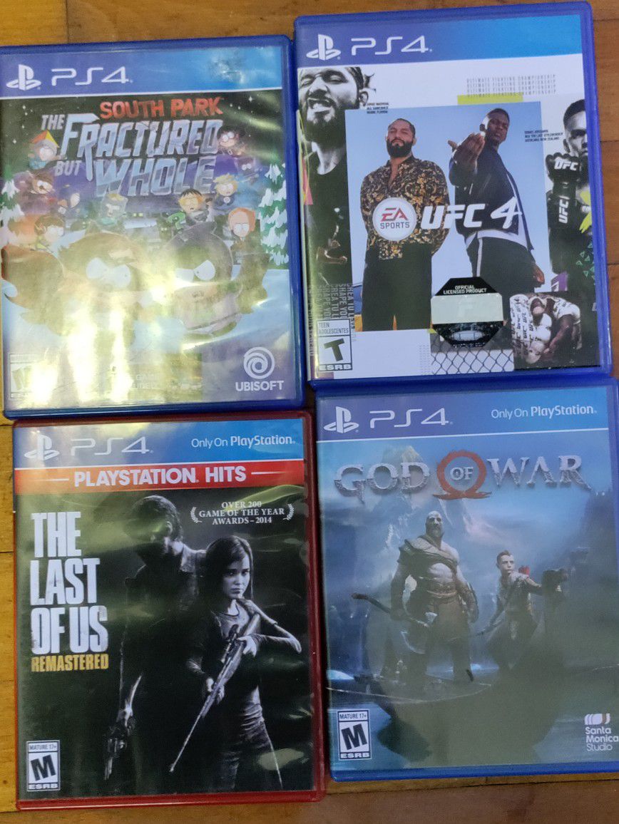  PlayStation 4 Slim With Games And Accessories