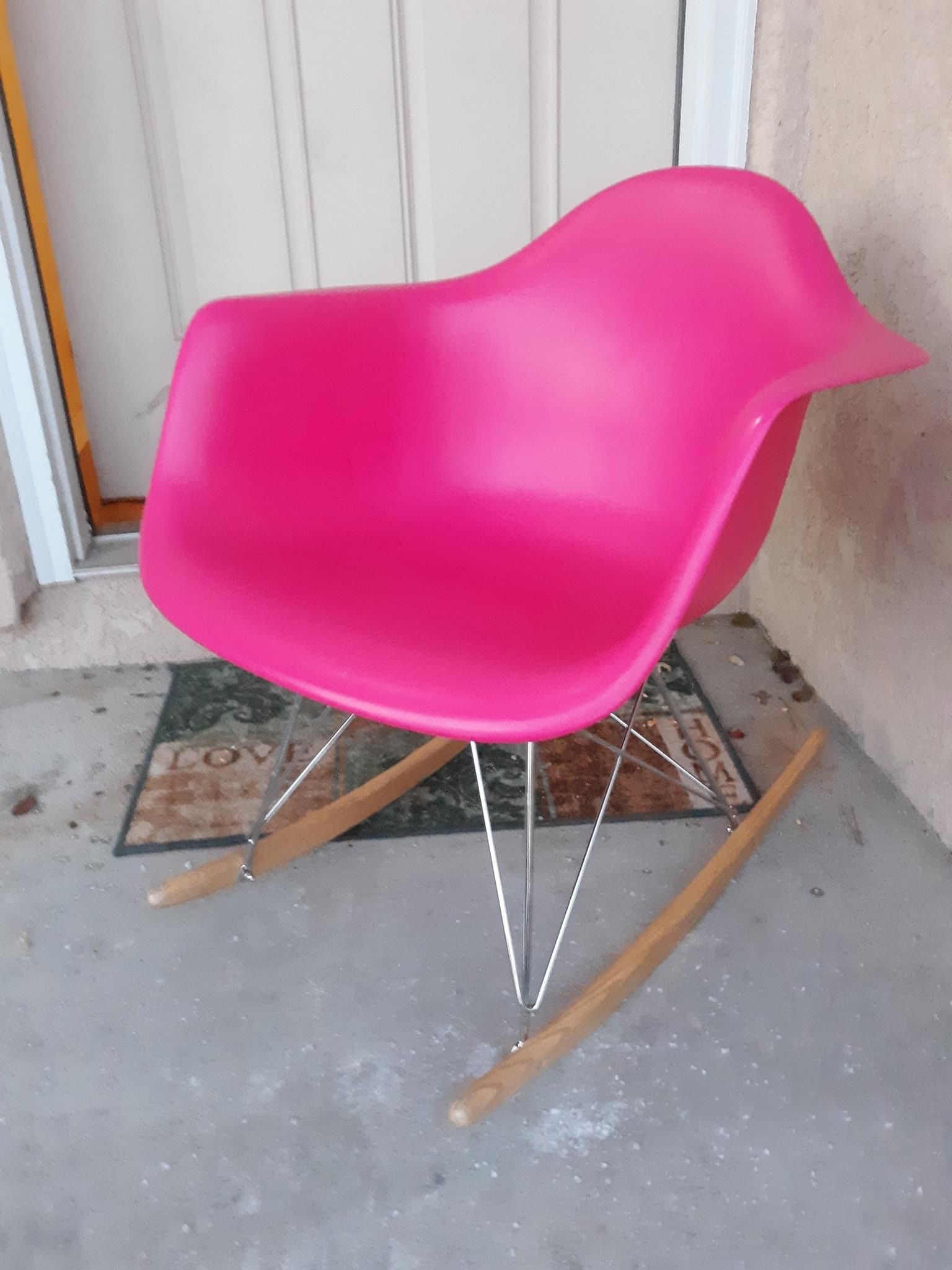 Indoor/ Outdoor Rocking Chair $15