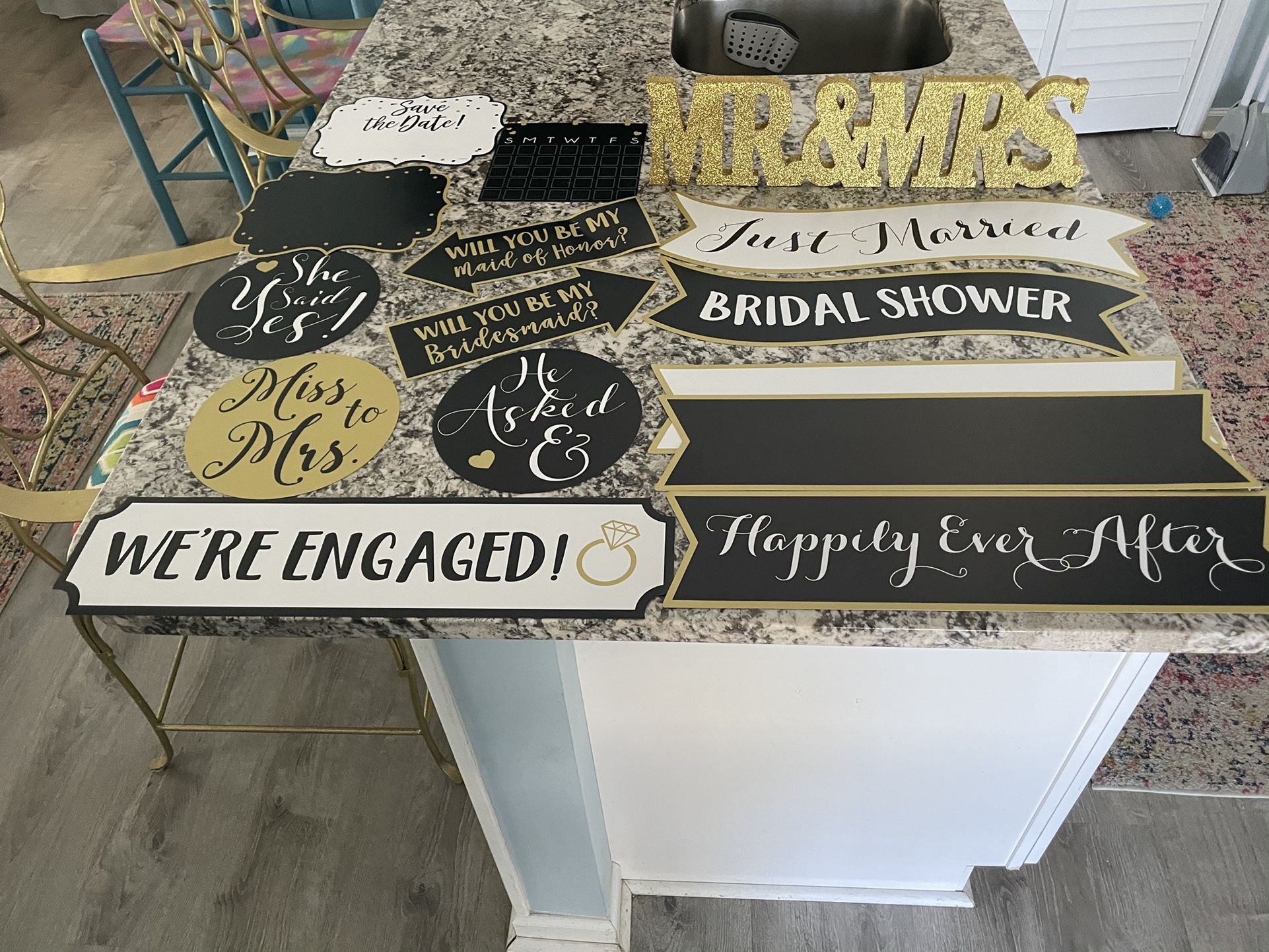 Wedding Decorations/Photo booth signs &Glitzy “Mr & Mrs.” sign