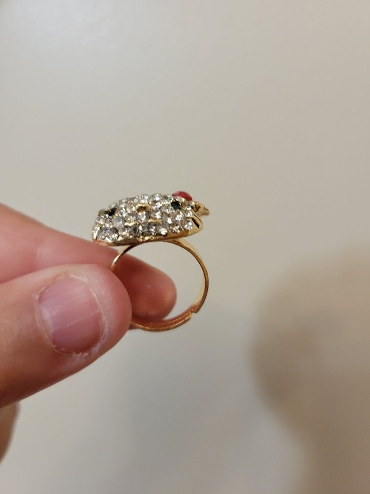 Brand new kids hello kitty ring .. one size .. $4 each
