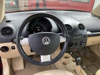 2001 Volkswagen New Beetle Thumbnail