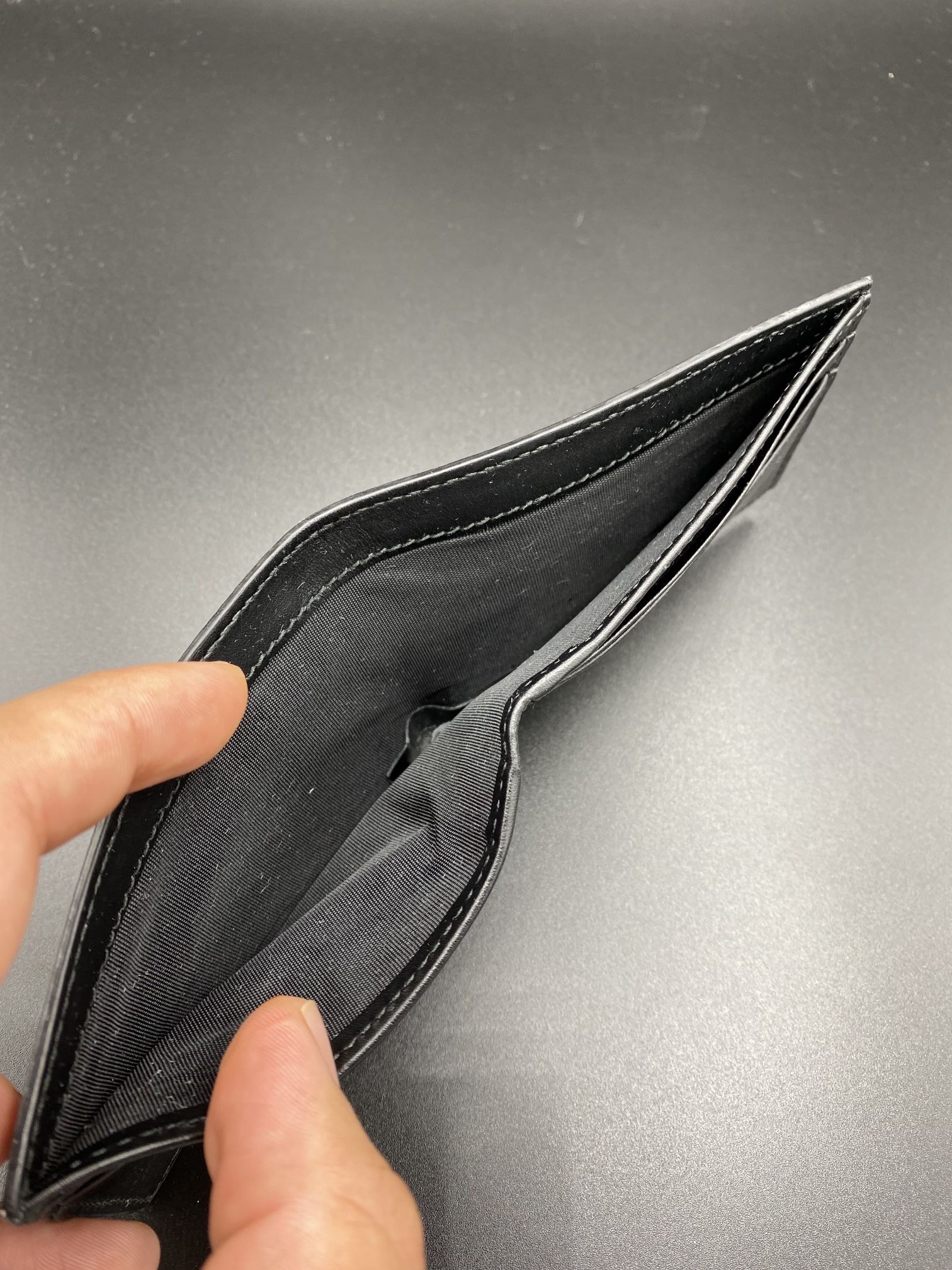 Gucci Wolf Print Wallet GG Supreme Authentic