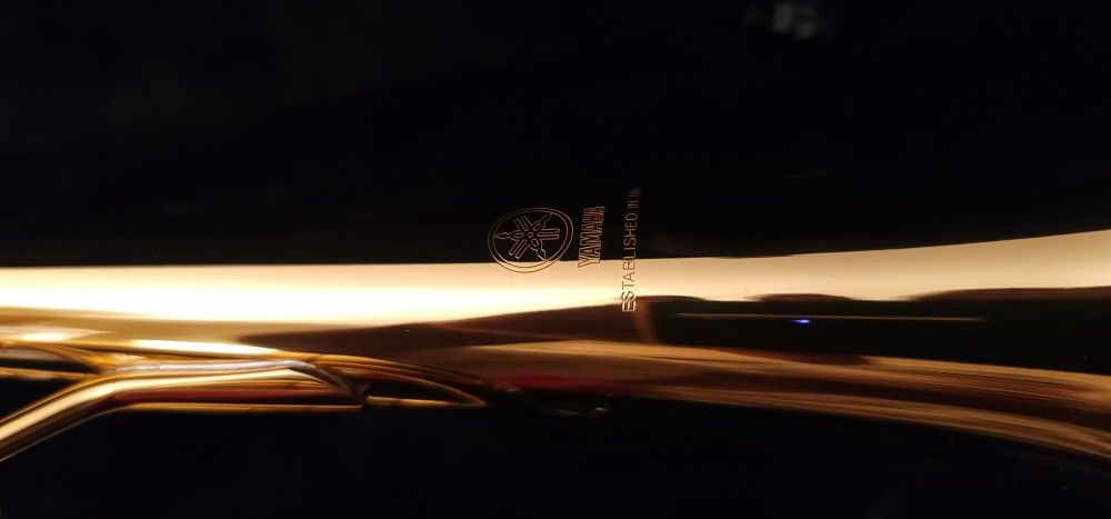 Mint Yamaha Student Trumpet YTR-2330 Bb with mouthpiece, case