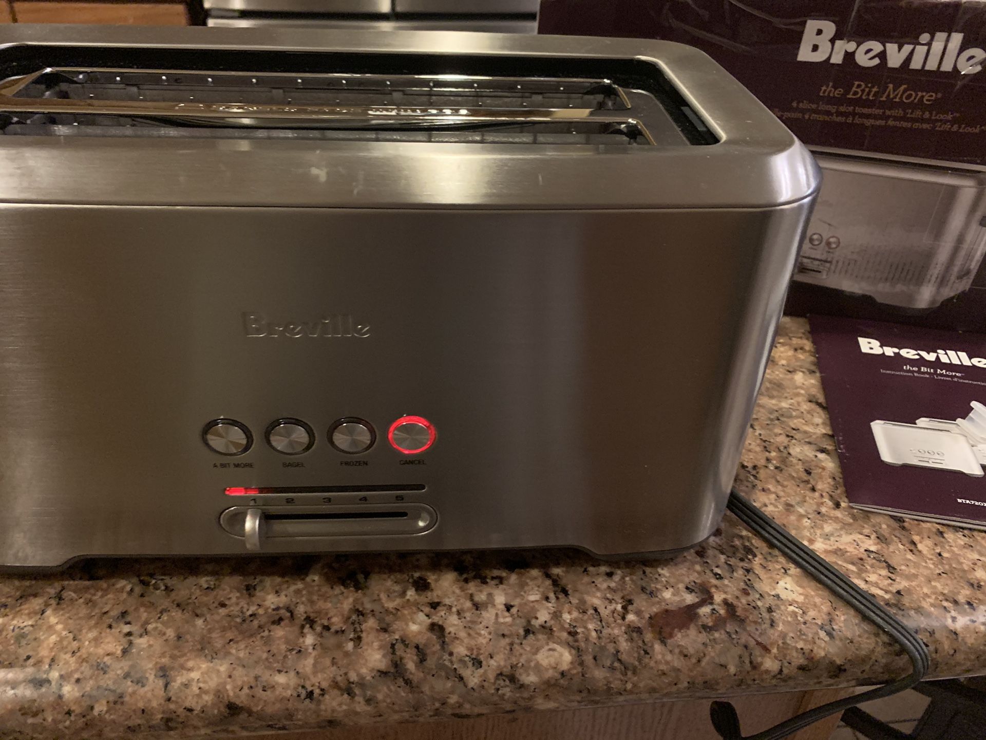 Breville BTA730XL The Bit More 4Slice Toaster for Sale in Las Vegas