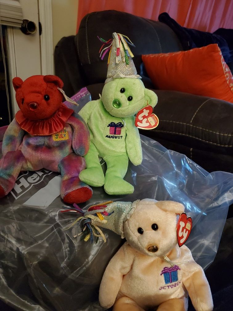 Bday month bears