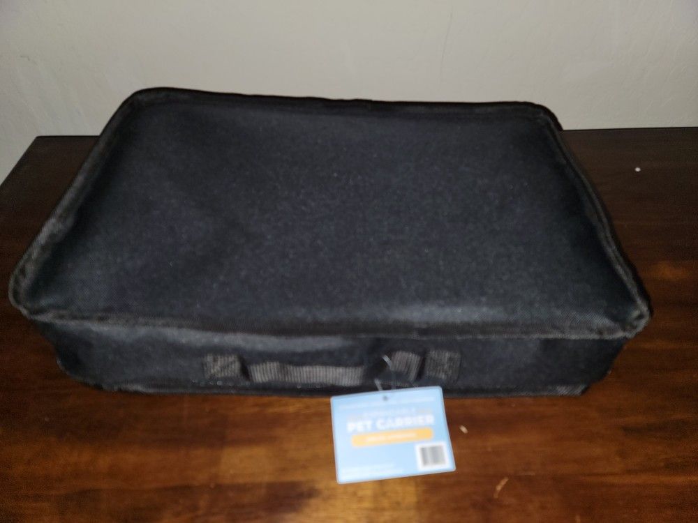 Smiling Paws Pets XS 4-Way Expandable Airline Approved Soft Sided Pet Carrier