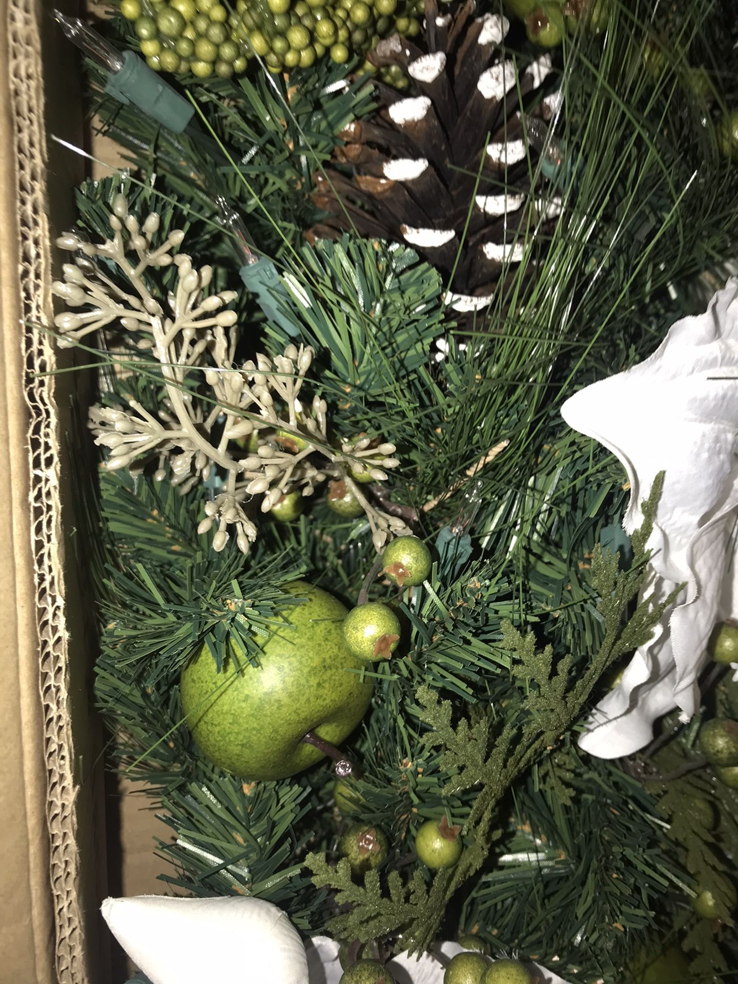 BethlehemLights Pre-lit 6' White Amaryllis Deluxe Christmas GreenGarland QVC NIB