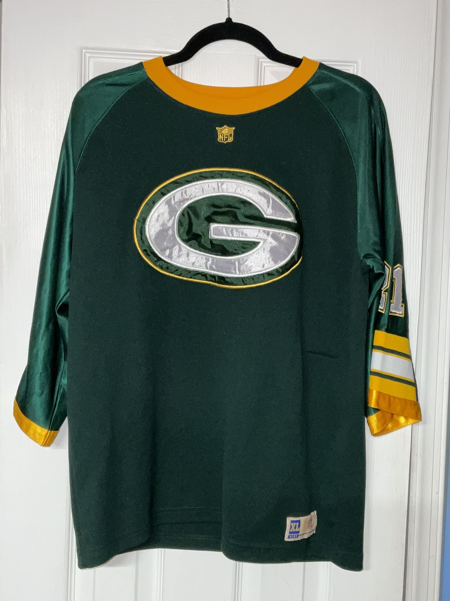 Green Bay Packers Jersey Womens sz 20 XL.  No apparent rips, tears or stains  Please see photos