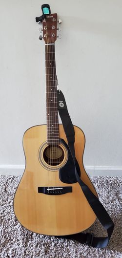 Yamaha Gigmaker Standard Acoustic Guitar w/ Gig Bag, , Strap- Natural Thumbnail