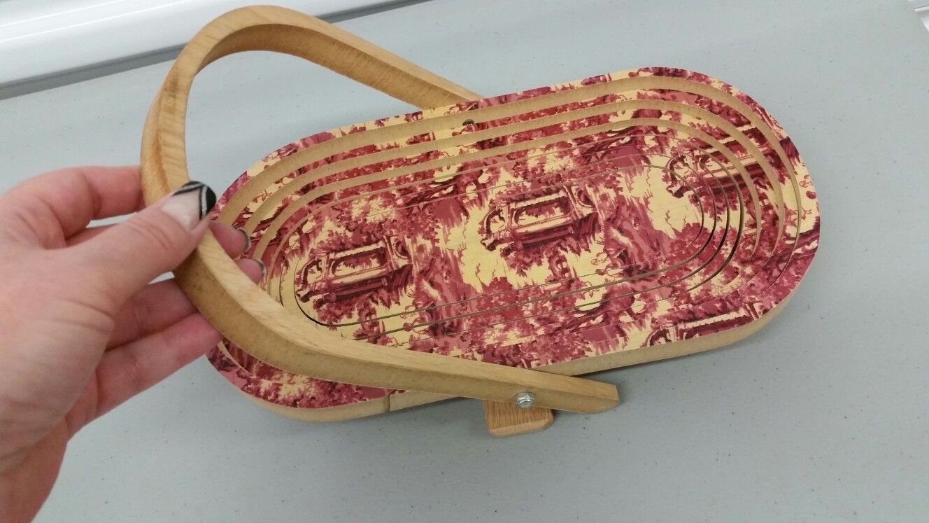 Retro COLLECTIBLE Wooden Folding Basket Trivet Fruit Bowl Bouvier Design
