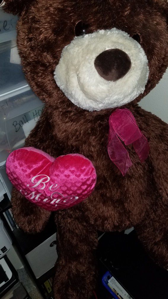 4 Ft Valentine's Bear