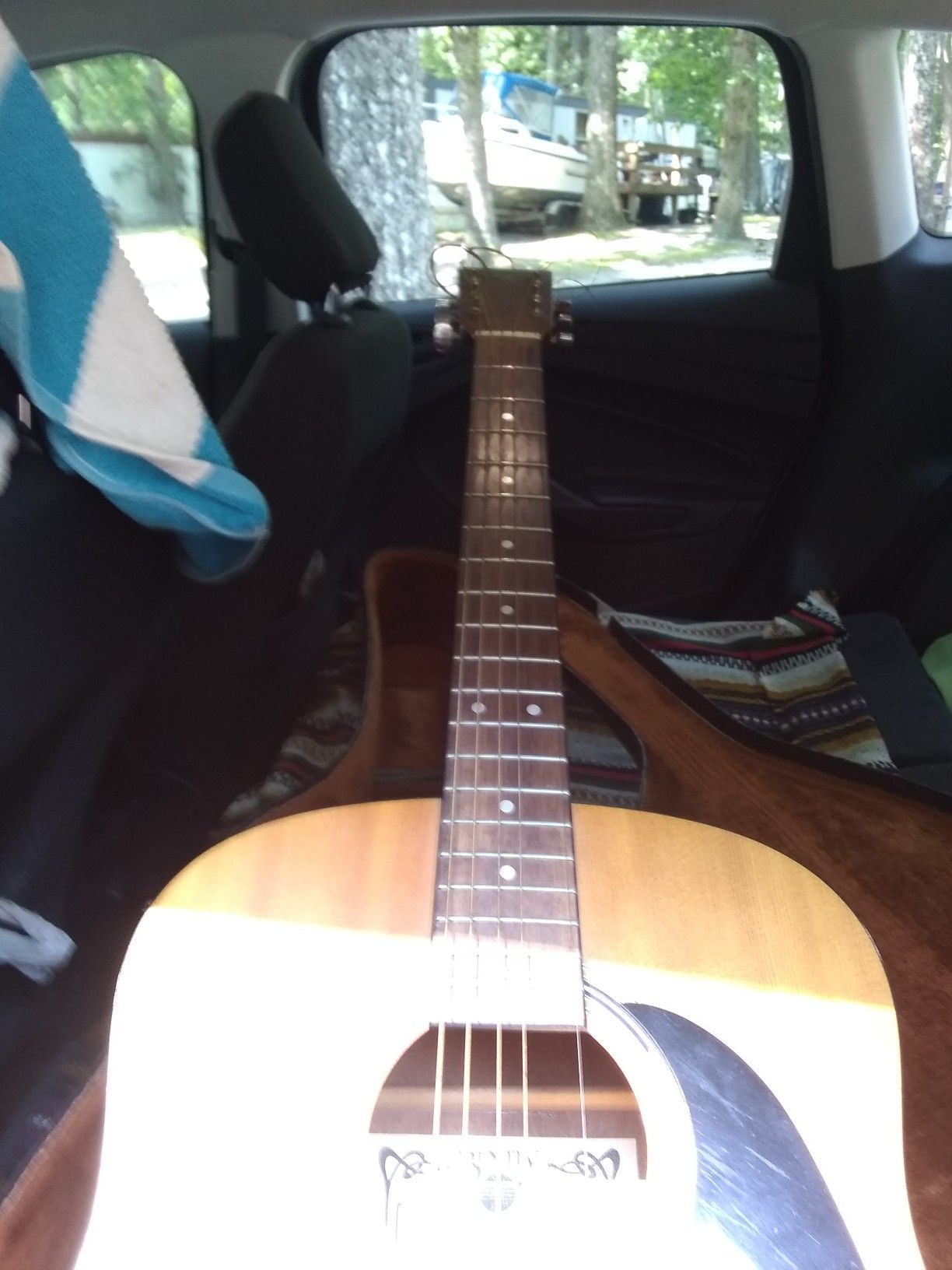 Bently guitar n case