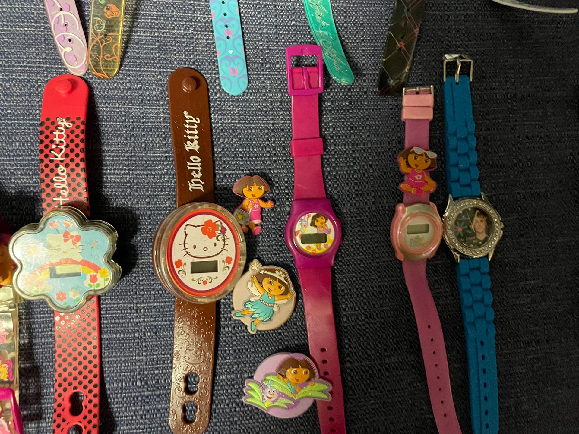 Huge Lot Of girl’s Watches - Disney, Justin,Hello Kitty, Ana & Elsa … Much More( Take all for $25 )