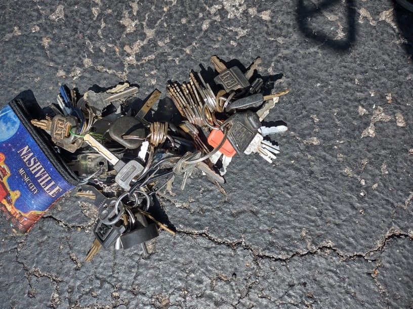 Heavy Equipment , Lifts Bobcat Bulldozer Tractor Other Miscellaneous Keys