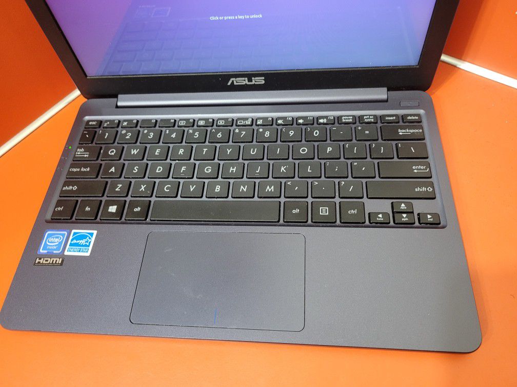Asus Laptop Great For Work Or School $227 OBO BLACK FRIDAY DEAL 
