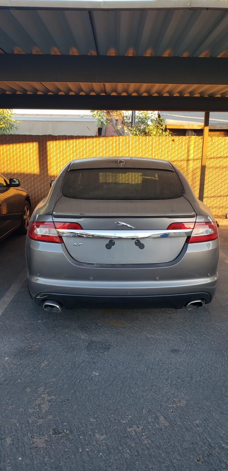 2011 Jaguar XF premium todo equipado detalle a la vista 150k millas motor trasmision ok gps llantas seminuevas $6500