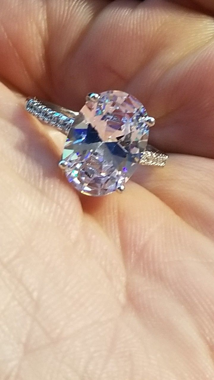 Gorgeous Oval cut Women's Wedding Engagement Promises Ring Size 7
