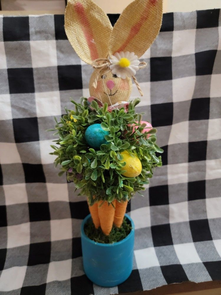 Sweet Easter Bunny Topiary! So Adorable That It Speaks For Itself (I Think)