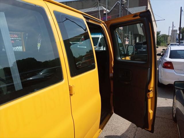 2002 Chevrolet Express Van