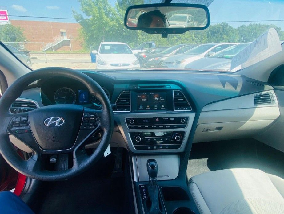 Are you looking to finance a used car vehicle?
2016 Hyundai Sonata SE