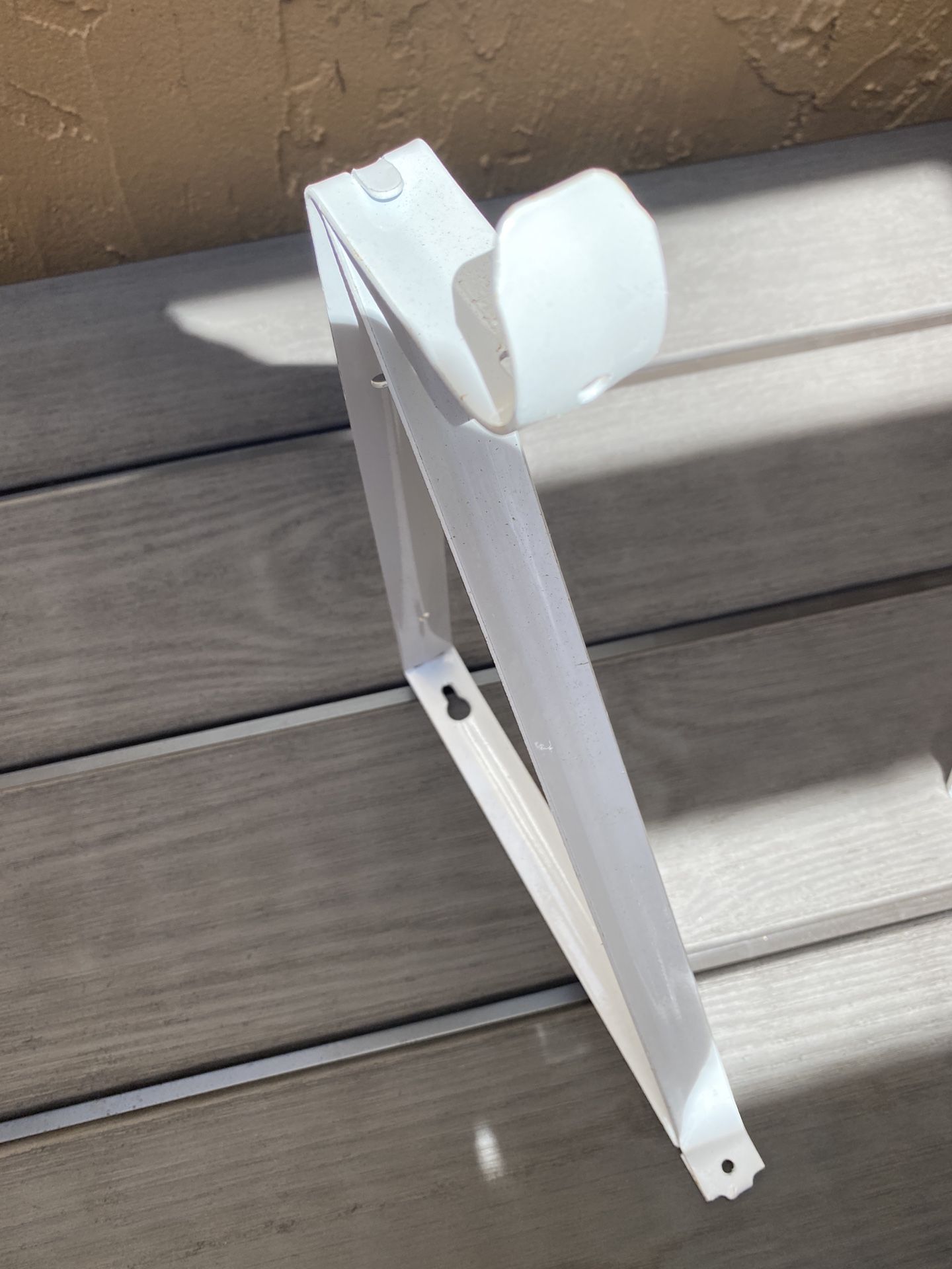 White Heavy-Duty Shelf Bracket and Rod Support