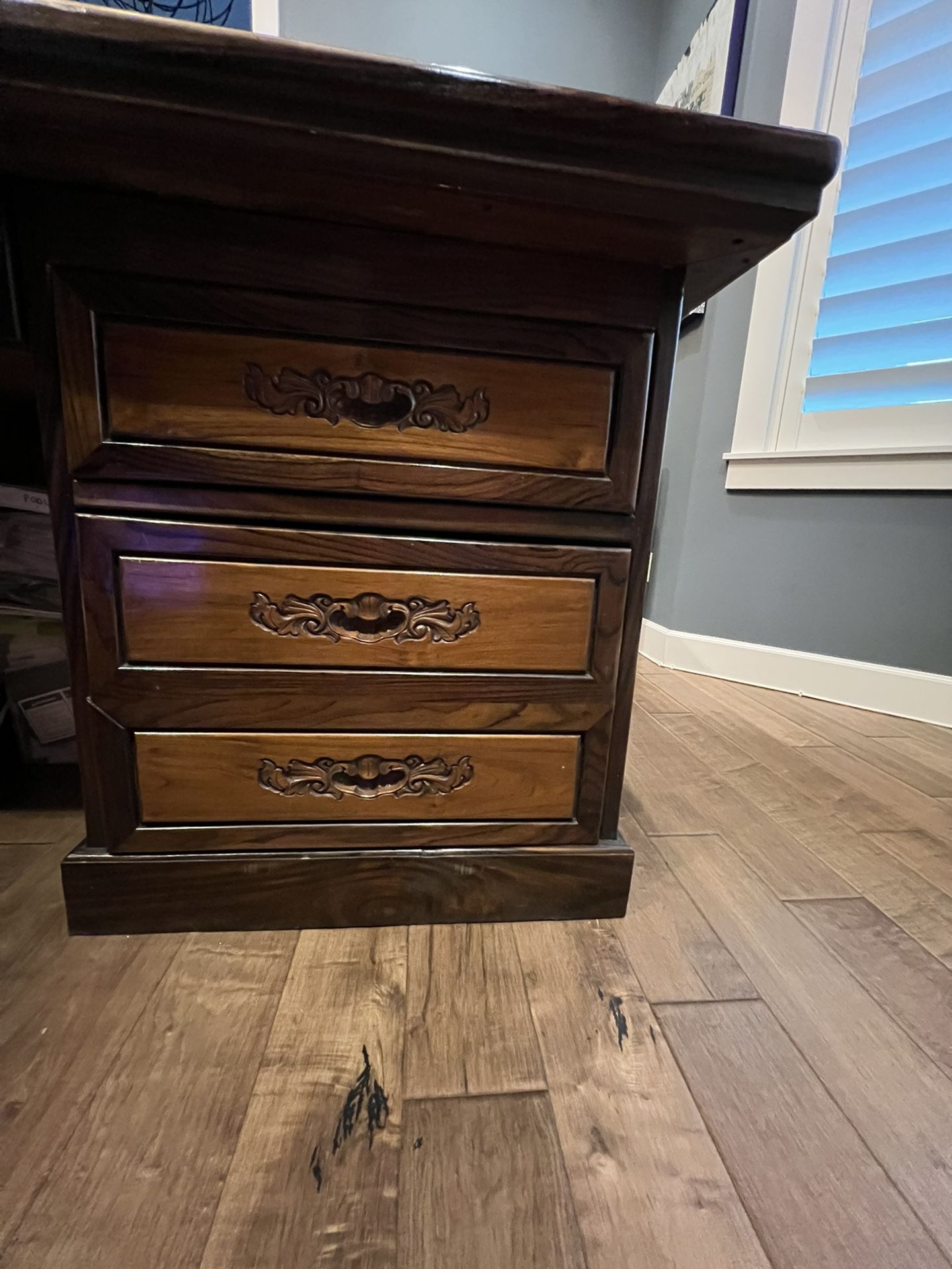Presidential Antique Desk