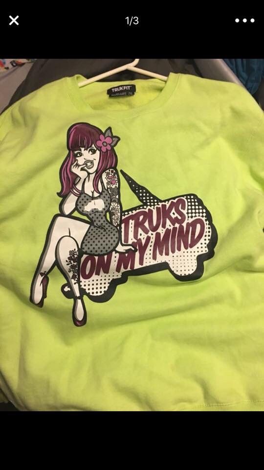 Trukfit sweatshirt size 2x asking $20 firm