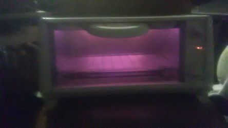 White-Westinghouse Toaster Oven Thumbnail