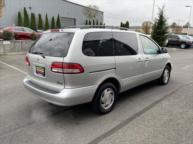 2002 Toyota Sienna