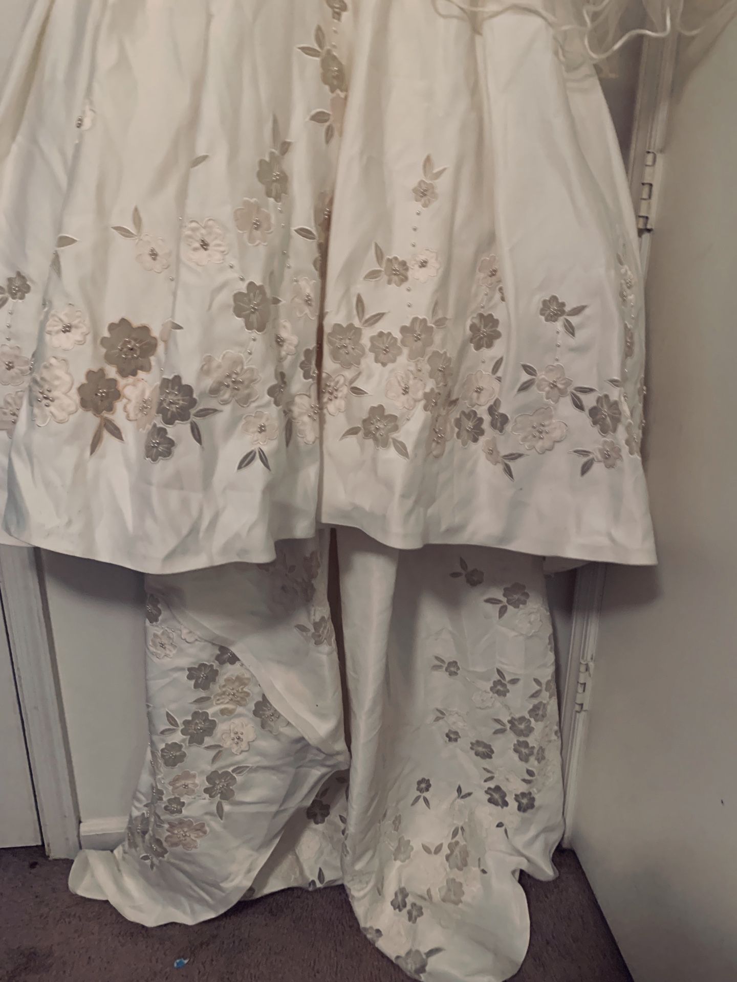 Michelangelo size 4 wedding dress