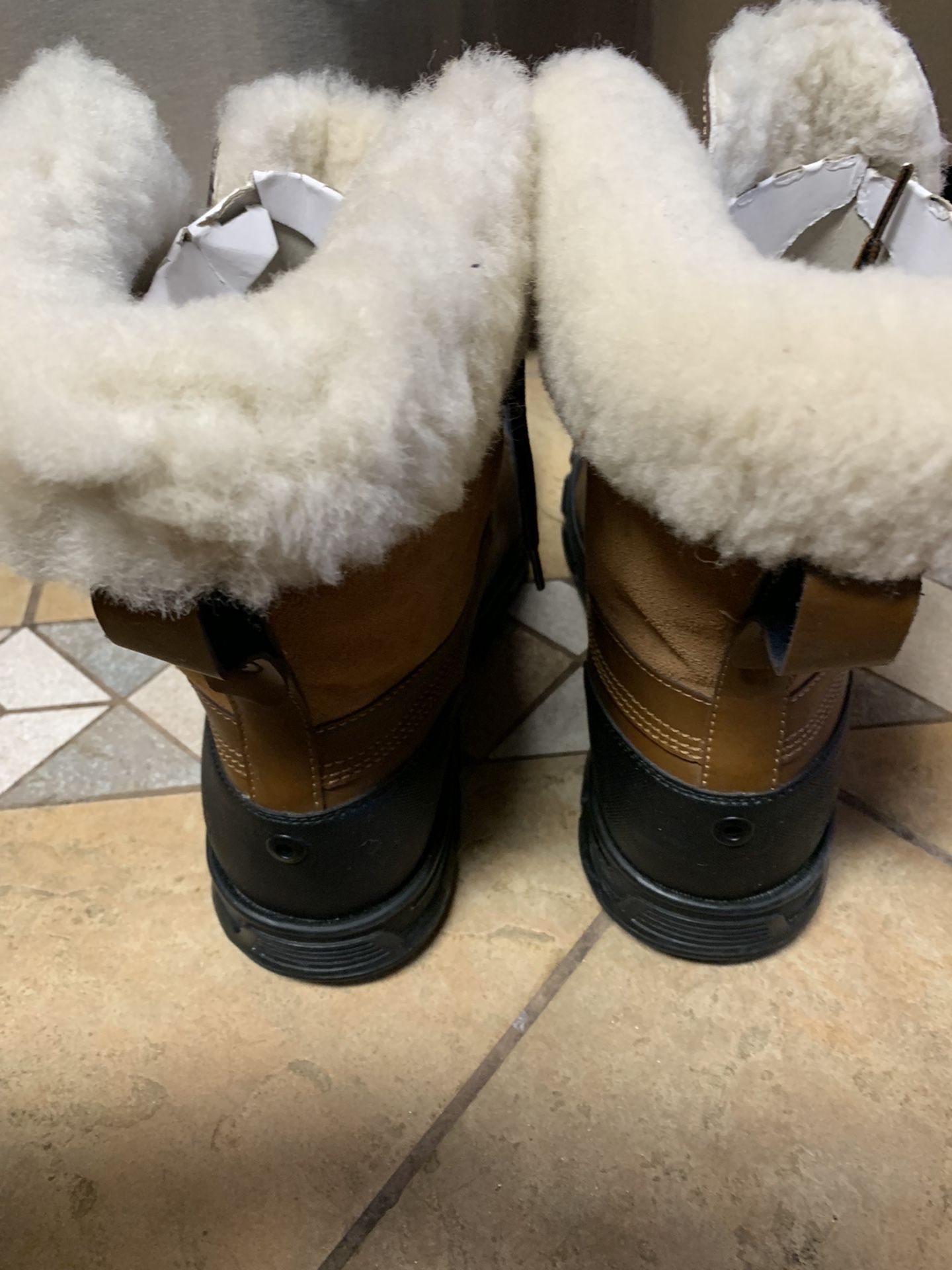 Marc Ecko Boots W Fur