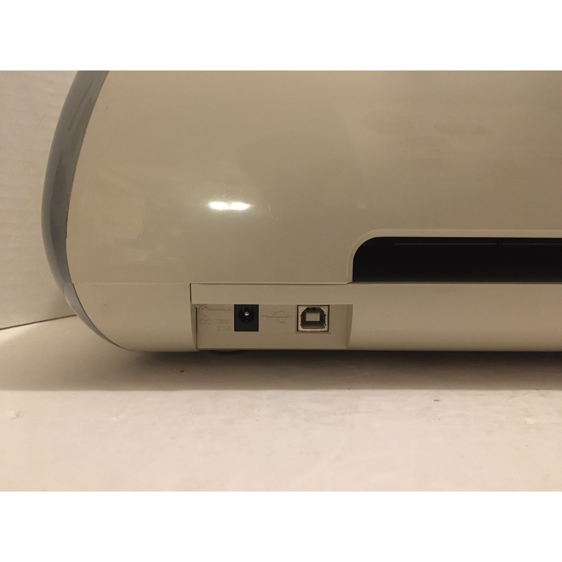 Cricut Expression Cutting Machine Model CREX001