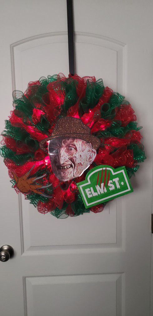 Freddy Kruger/Halloween Wreath. Perfect For Horror Movie Fans. $50 With Lights $45 Without. See Description 👇🏻